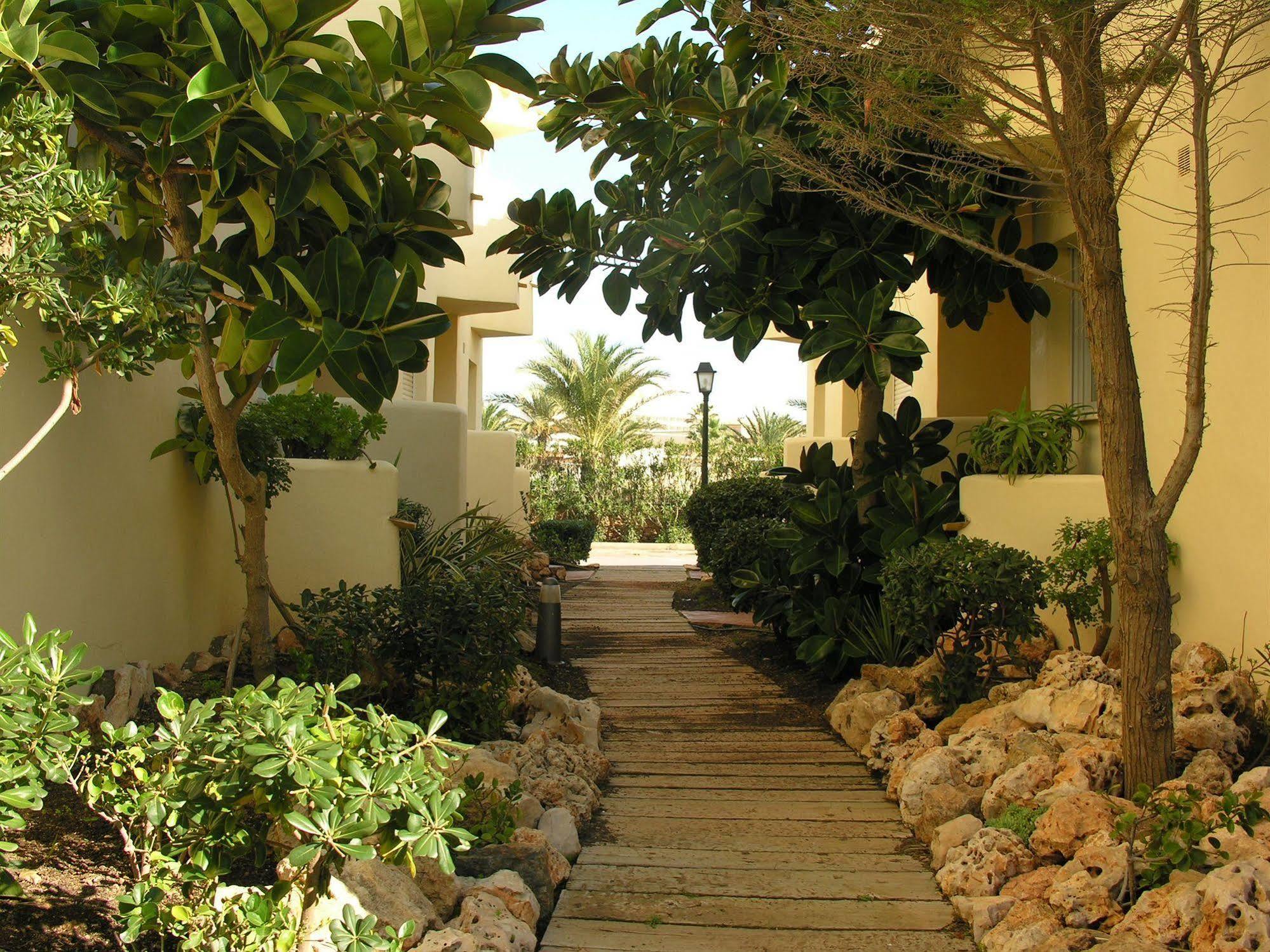 Aparthotel Villas La Manga Exterior photo